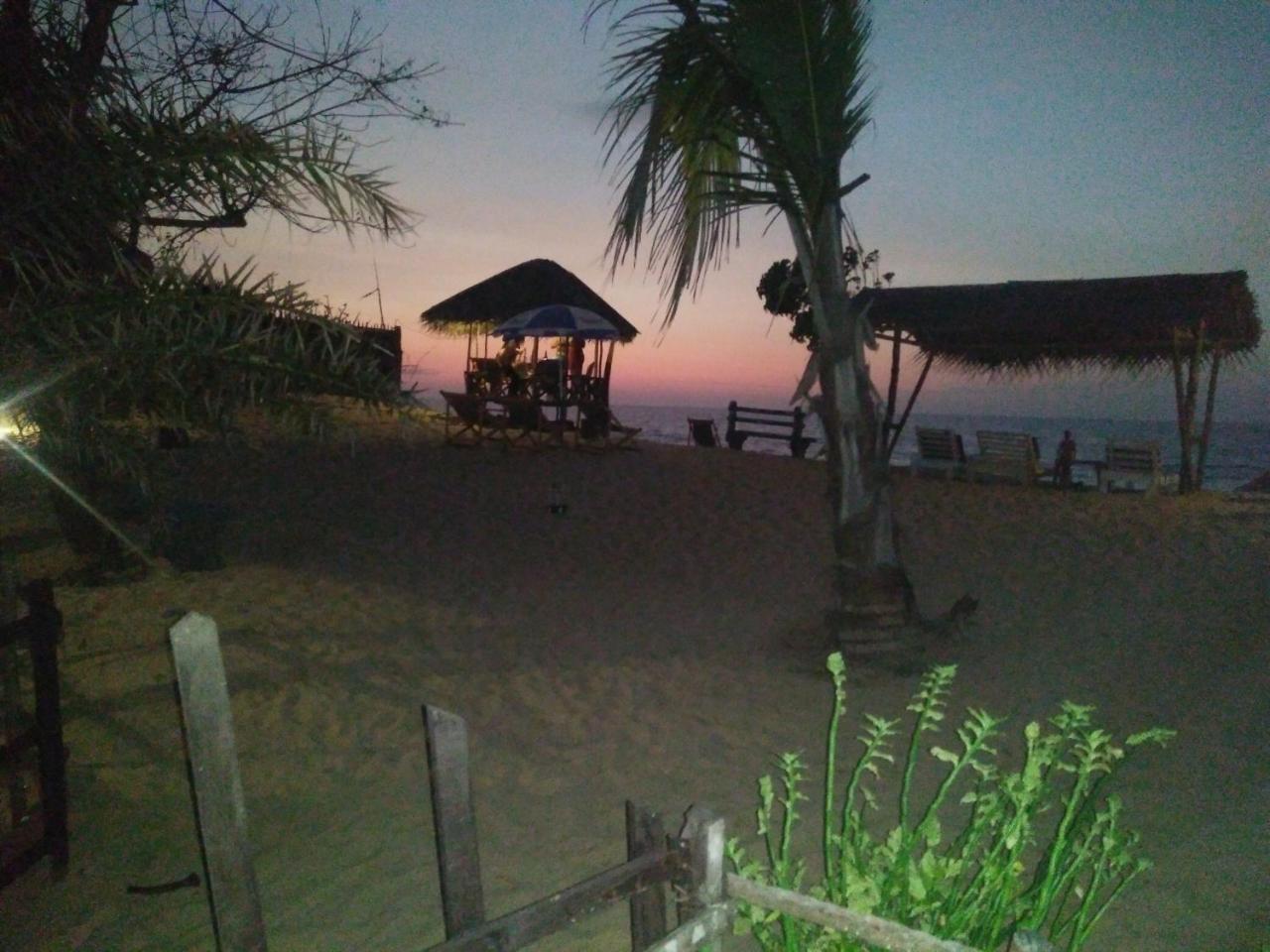 Ocean View Beach Resort - Kalpitiya Exteriör bild